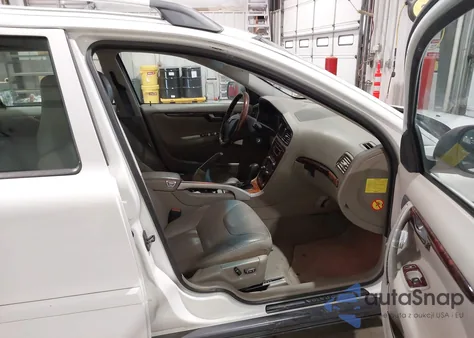 2005 Volvo Xc70 2.5T Awd z USA, uszkodzony, nr VIN YV1SZ592351174673